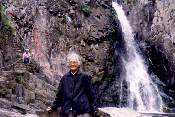 My Mom, 1998-10-20 at Zhu-Ji County, ZheJiang